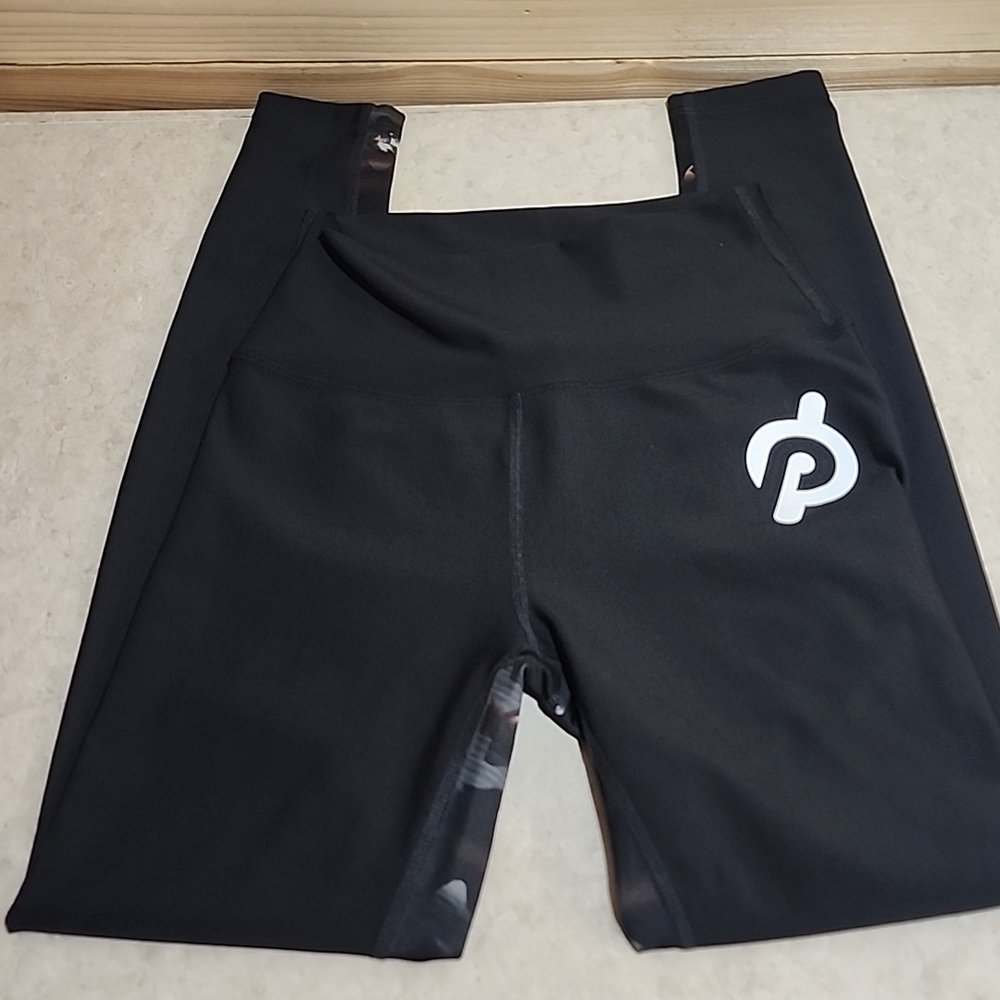 Peloton leggings size small